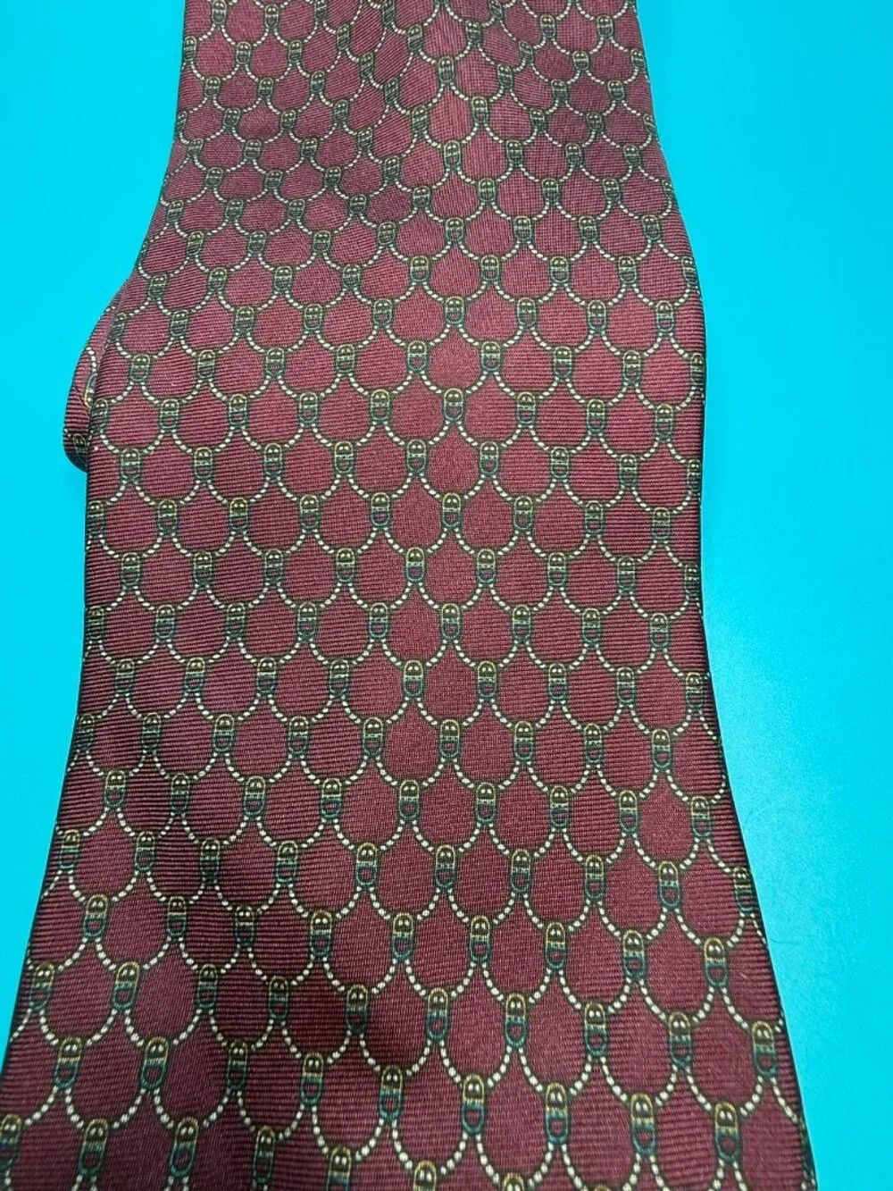 Brooks Brothers 100% Silk Tie Maroon Chain Link Wave Pattern USA Made